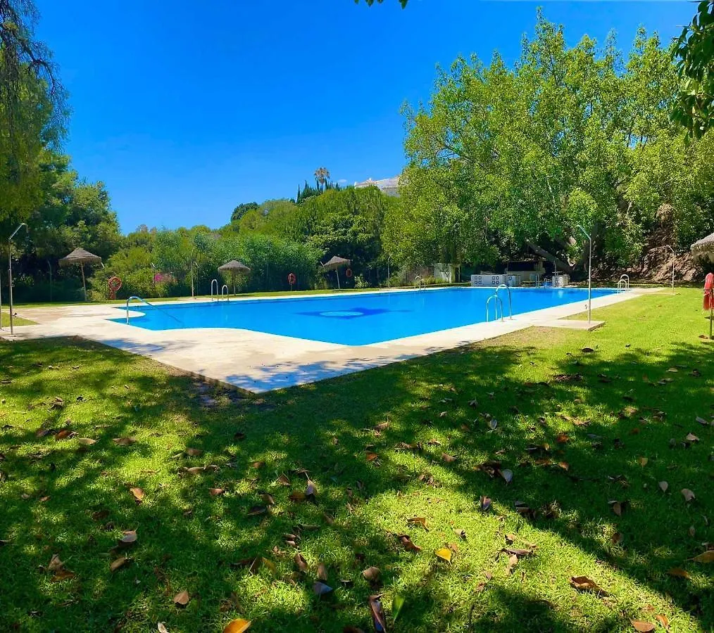アパート La Villa Escondida Estudio Vista A La Naturaleza ベナルマデナ