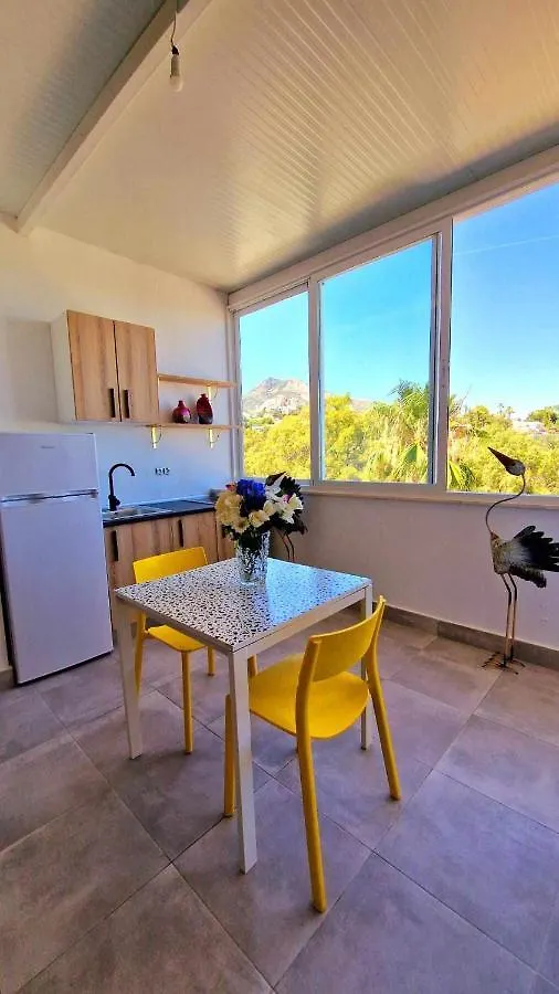 La Villa Escondida Estudio Vista A La Naturaleza ベナルマデナ